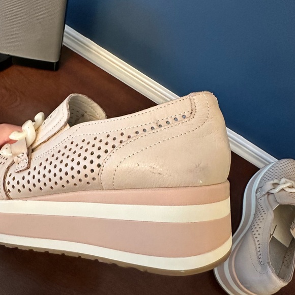 Dolce Vita Jhenee Perforated Sneakers Size 8 - Picture 9 of 10